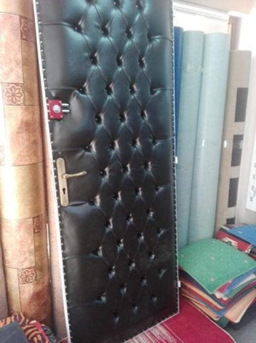 CAPITONNAGE DES PORTES - Meubles et décoration en Tunisie