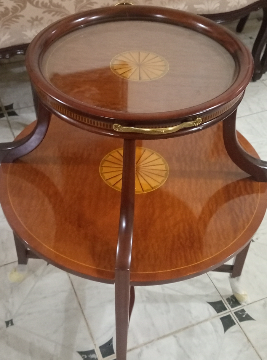 Antique min bar + table ronde vintage Meubles et décoration Tunisie